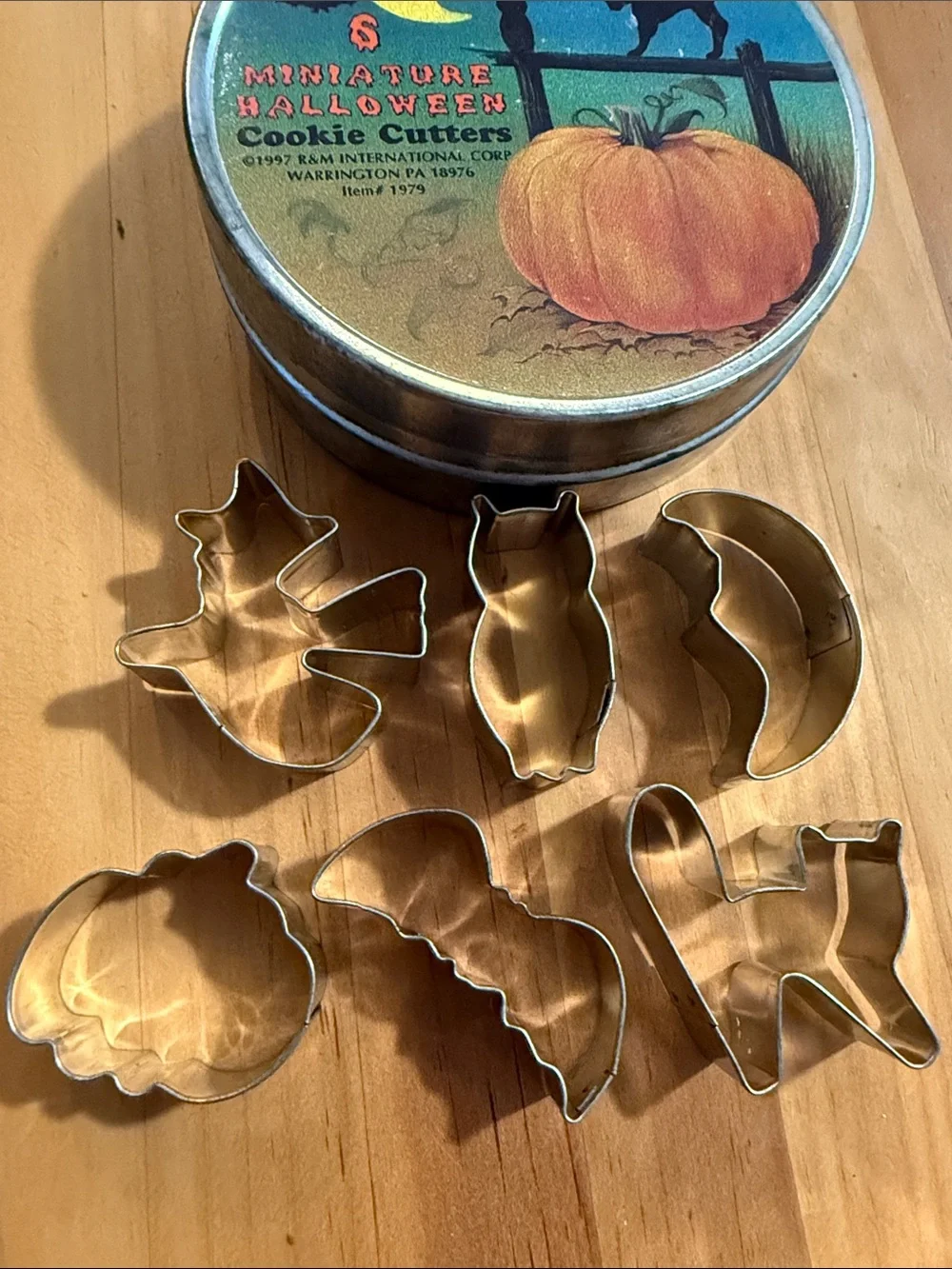 Vintage Halloween Metal Cookie Cutters-6 Minis in Tin and 3 Full Size